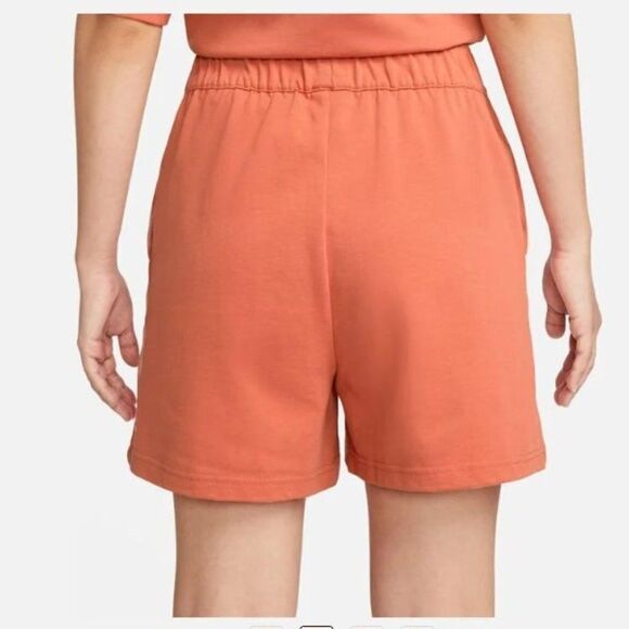 Nike Women's Loose Fit High Rise Jersey Shorts Madder Root DM6728-827 - Picture 3 of 11